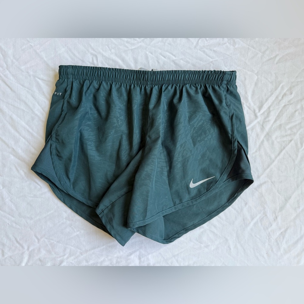 Nike Dry Fit Hunter Green Shorts XS